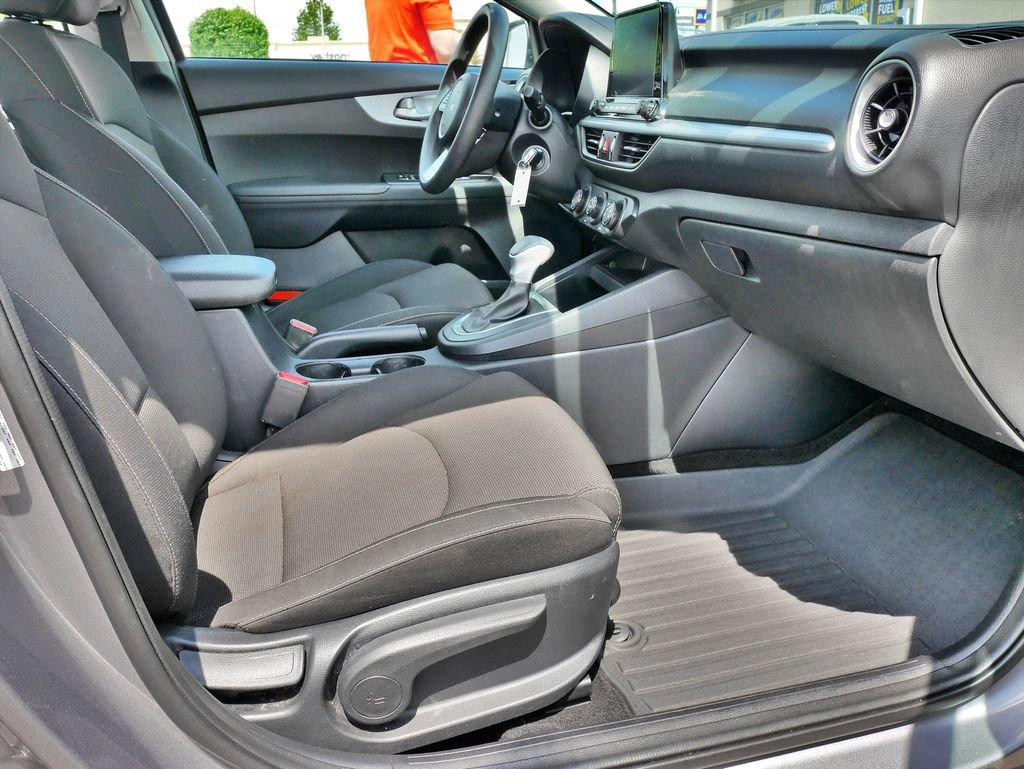 Used 2024 Kia Forte LXS FWD image 12