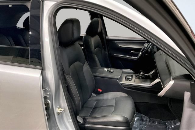 Certified 2024 MAZDA CX-90 Plug-In Hybrid w/ Premium Pkg AWD/4WD image 7