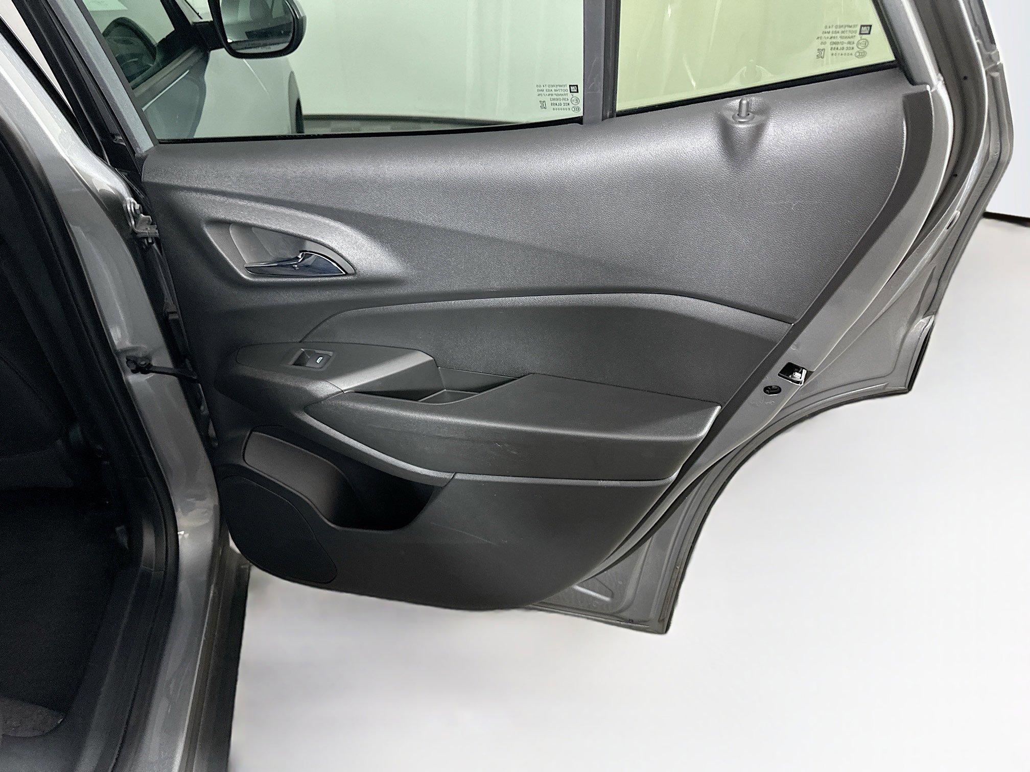 Used 2025 Chevrolet Trax LT image 27