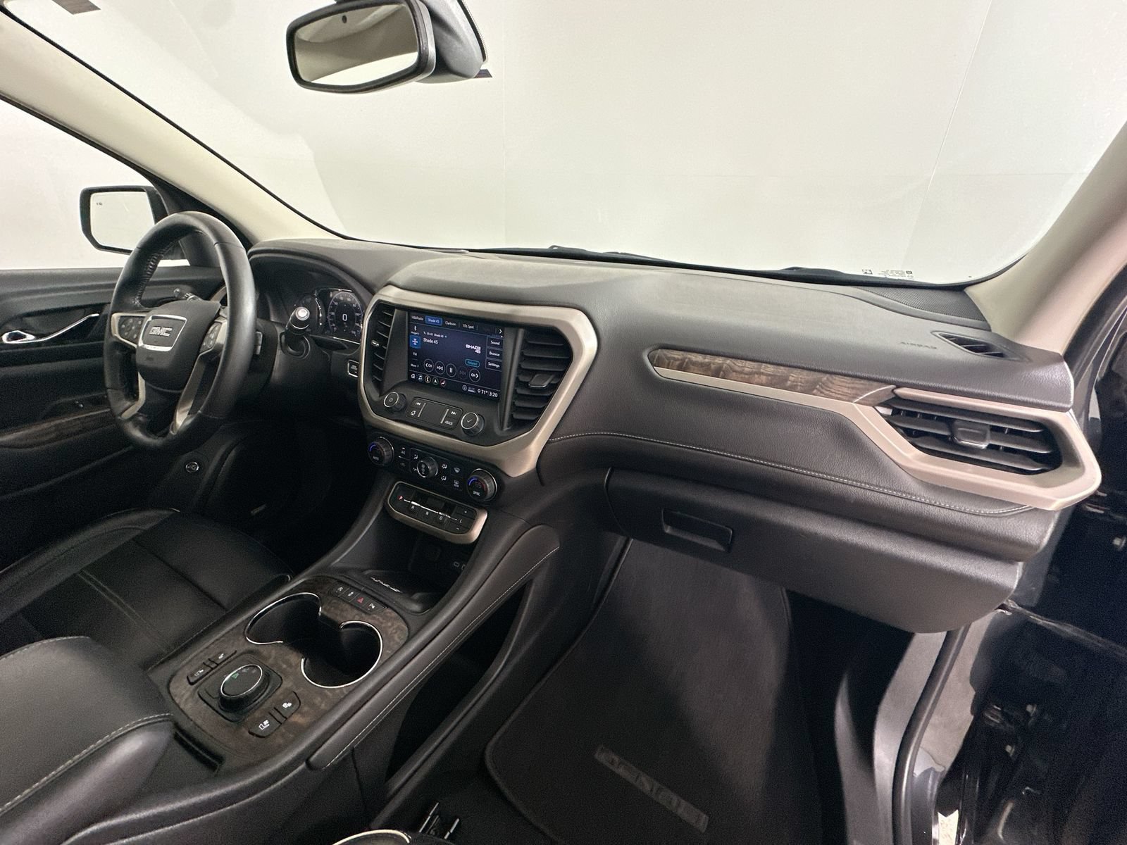 Used 2020 GMC Acadia Denali FWD image 47