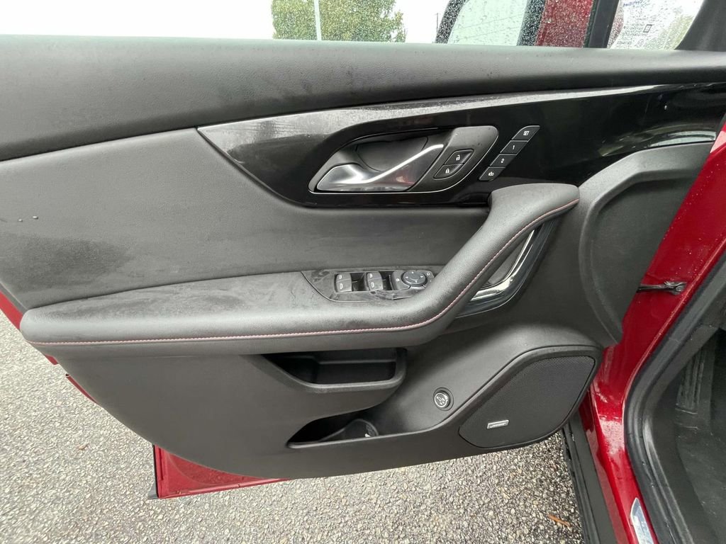 Used 2025 Chevrolet Blazer RS w/ Driver Confidence II Package image 17