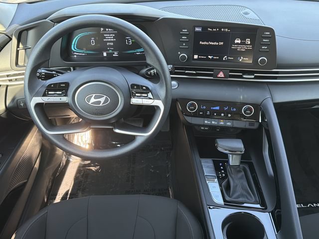 Certified 2026 Hyundai Elantra Hybrid FWD image 22