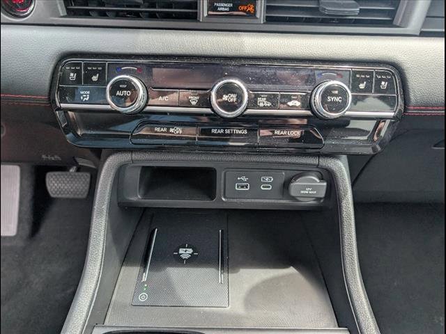 Used 2025 Honda Pilot Black Edition image 12