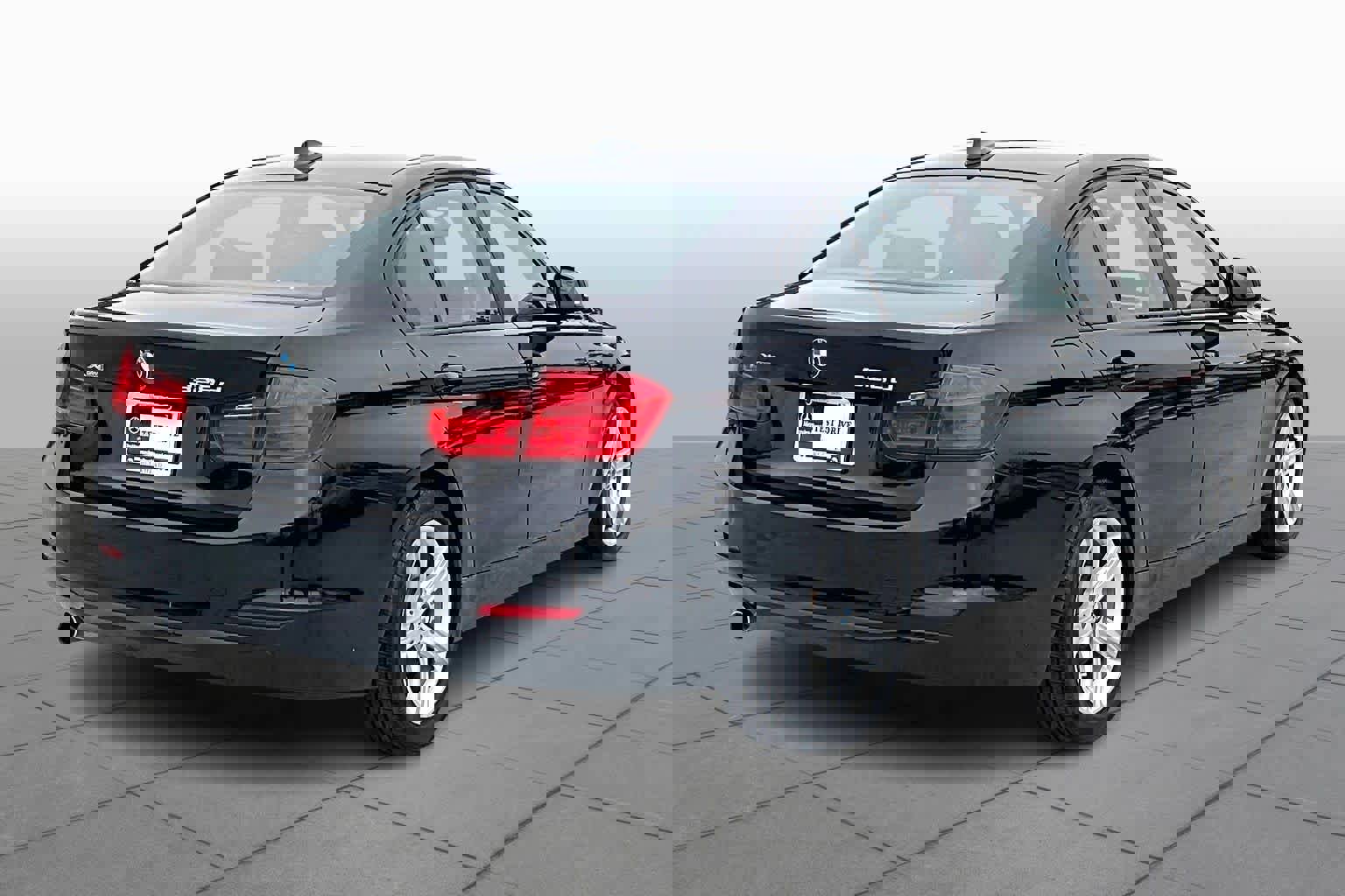 Used 2014 BMW 328d xDrive Sedan image 12