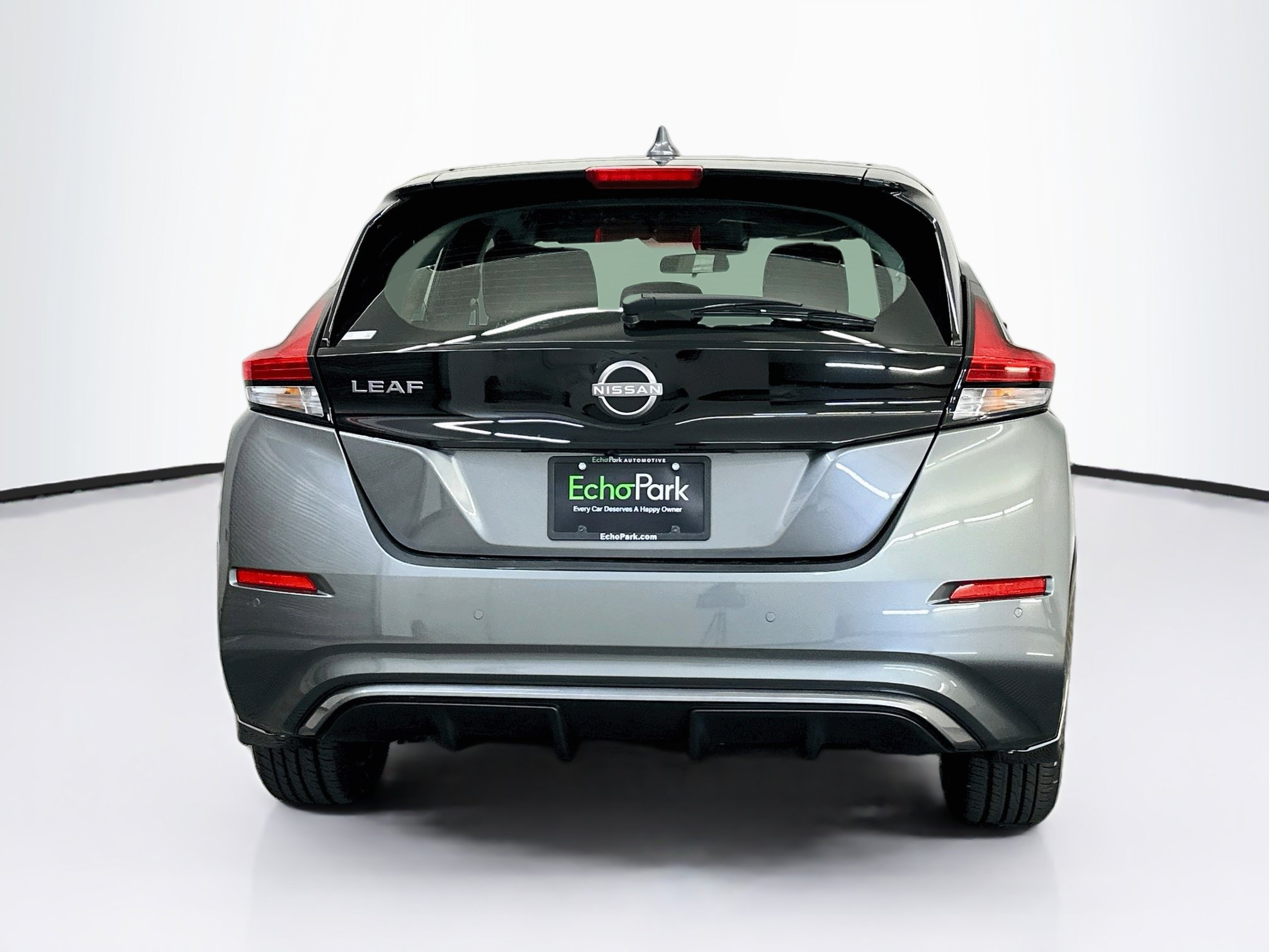 Used 2025 Nissan Leaf S FWD image 7