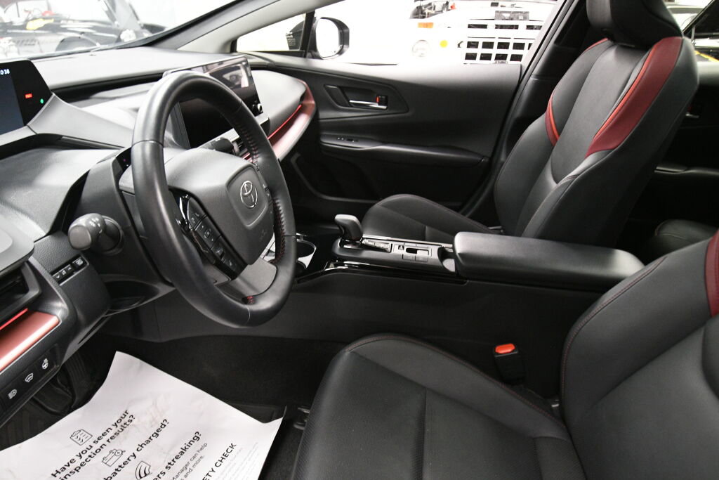 Used 2023 Toyota Prius Prime FWD image 21