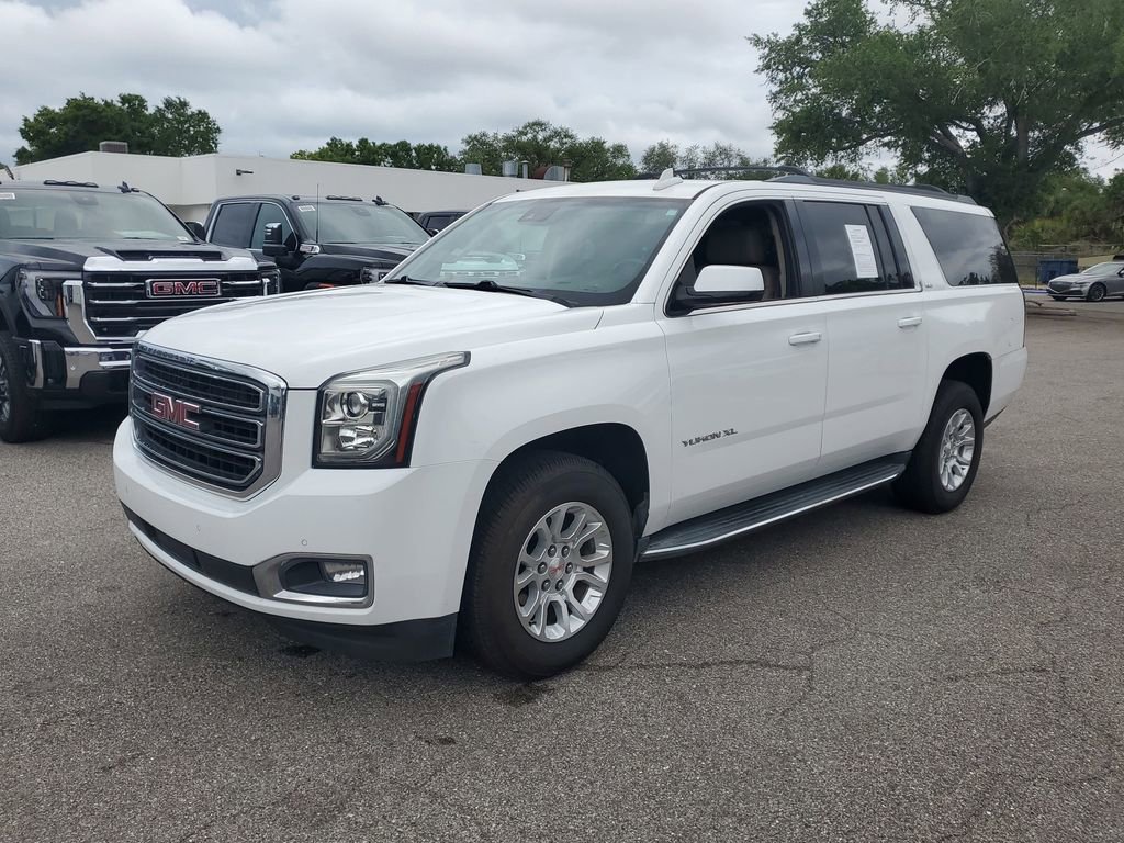 Used 2019 GMC Yukon XL SLT image 3