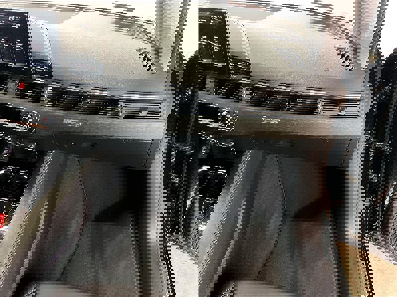 Used 2023 Audi A5 2.0T Premium Plus w/ Premium Plus image 16