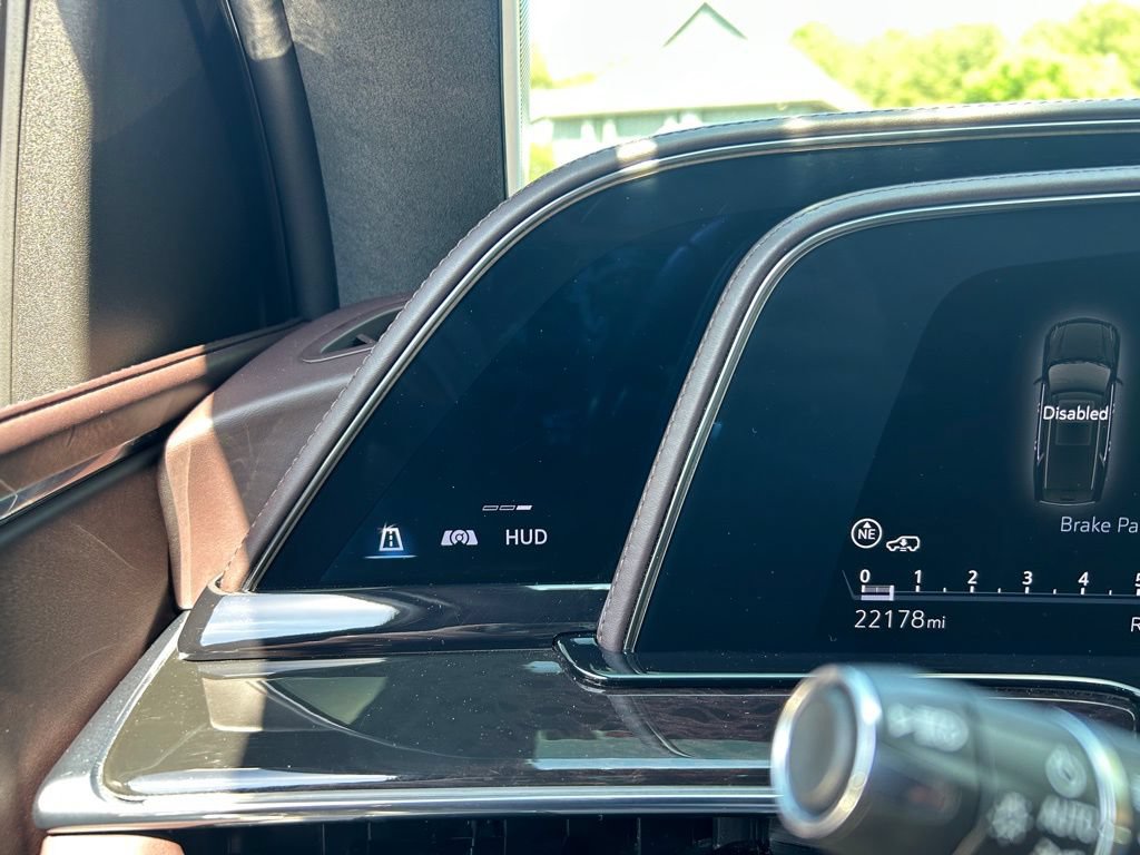 Used 2022 Cadillac Escalade Premium Luxury Platinum RWD image 31
