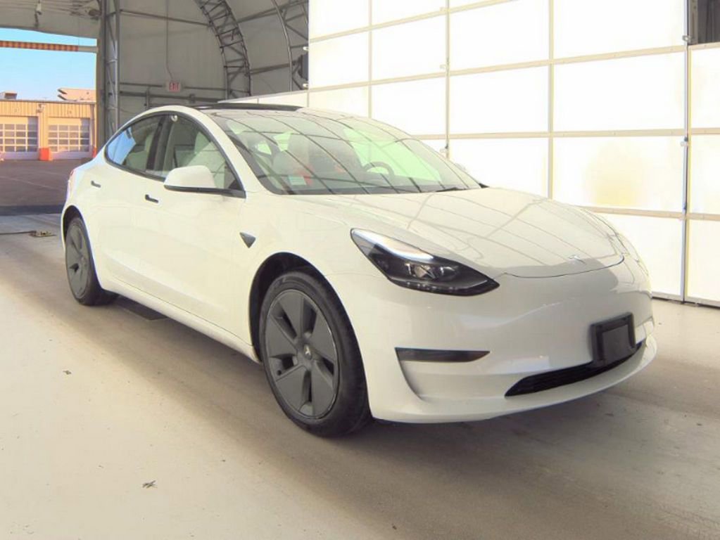 Used 2023 Tesla Model 3 Standard Range RWD image 4