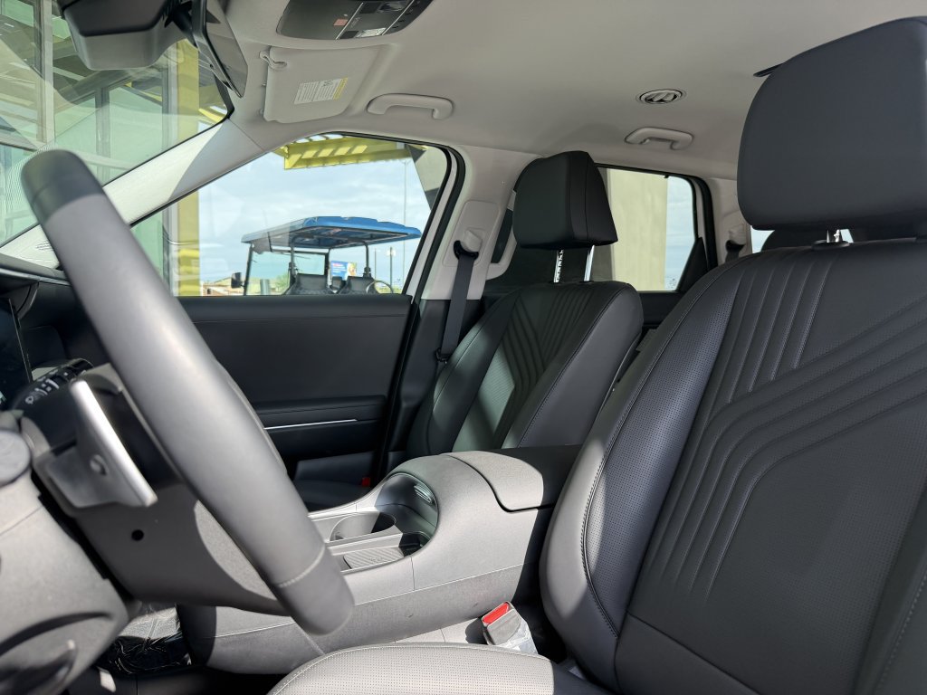 Used 2026 Hyundai Palisade SEL FWD image 32