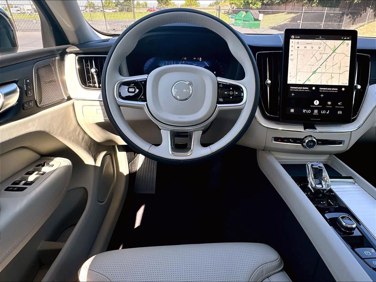 New 2026 Volvo XC60 B5 Ultra w/ Climate Package AWD/4WD image 15