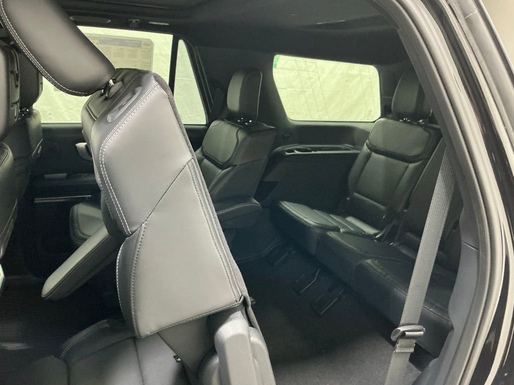 New 2026 Ford Expedition Platinum w/ Stealth Performance Package image 21
