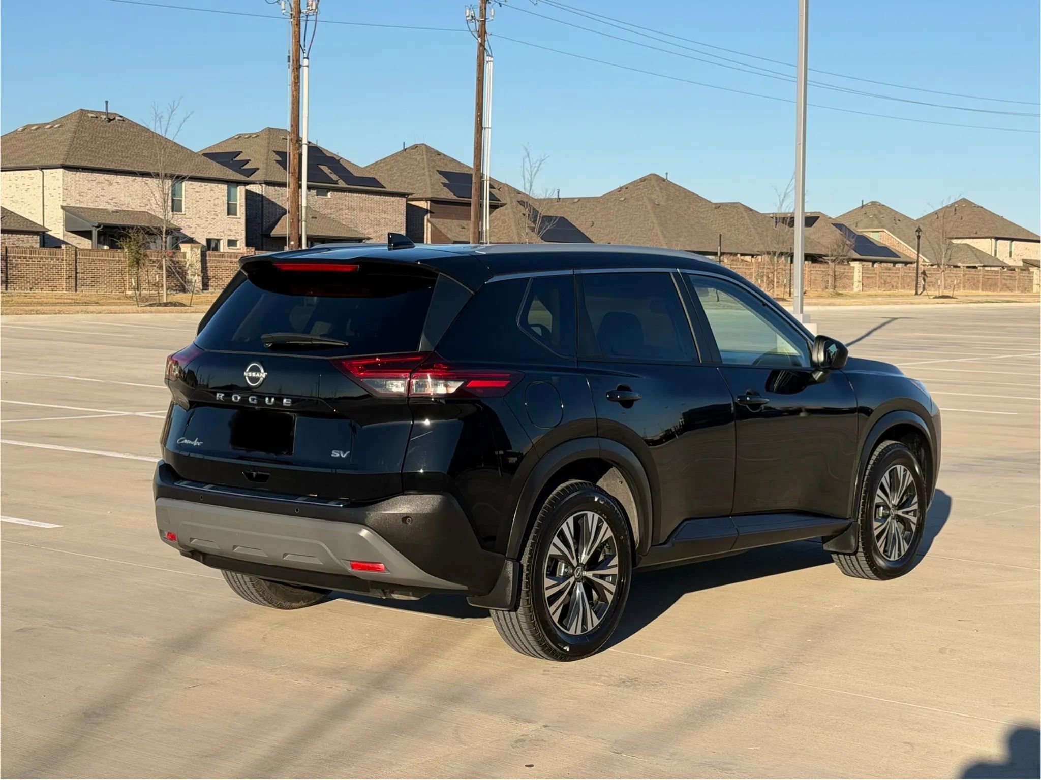 Used 2023 Nissan Rogue SV w/ SV Premium B Package image 4