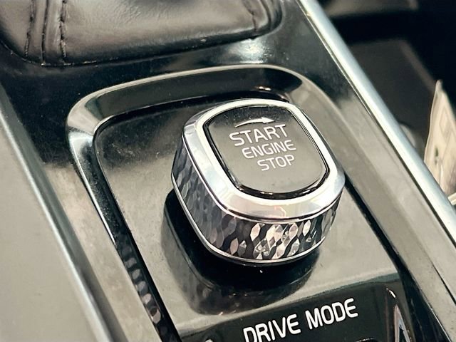 Used 2020 Volvo XC60 T6 Inscription w/ Protection Package Premier image 18