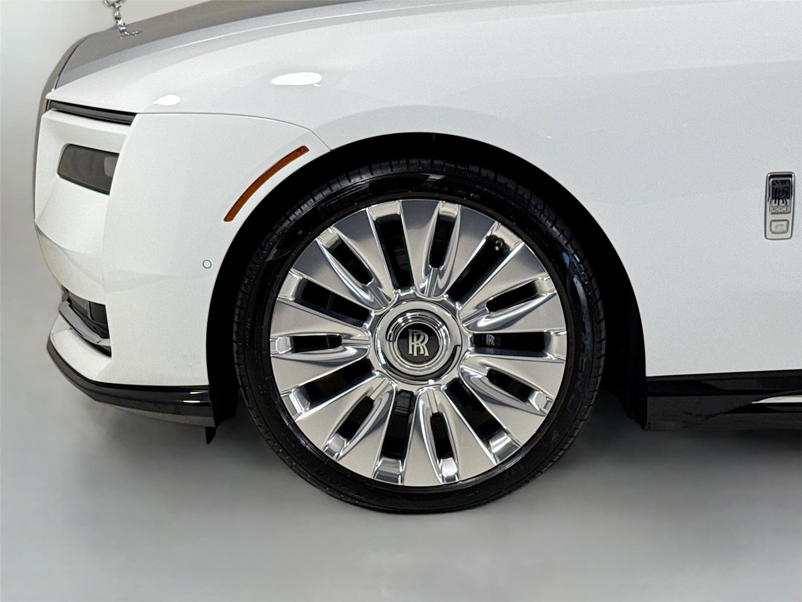 Used 2024 Rolls-Royce Spectre w/ Spectre Launch Package AWD/4WD image 40