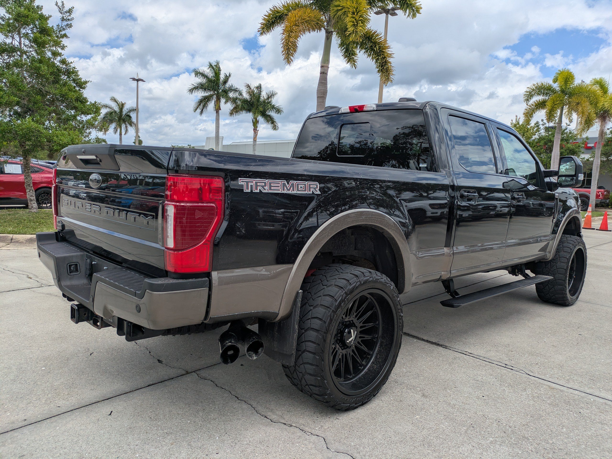 Used 2022 Ford F350 King Ranch w/ Tremor Off-Road Package AWD/4WD image 4