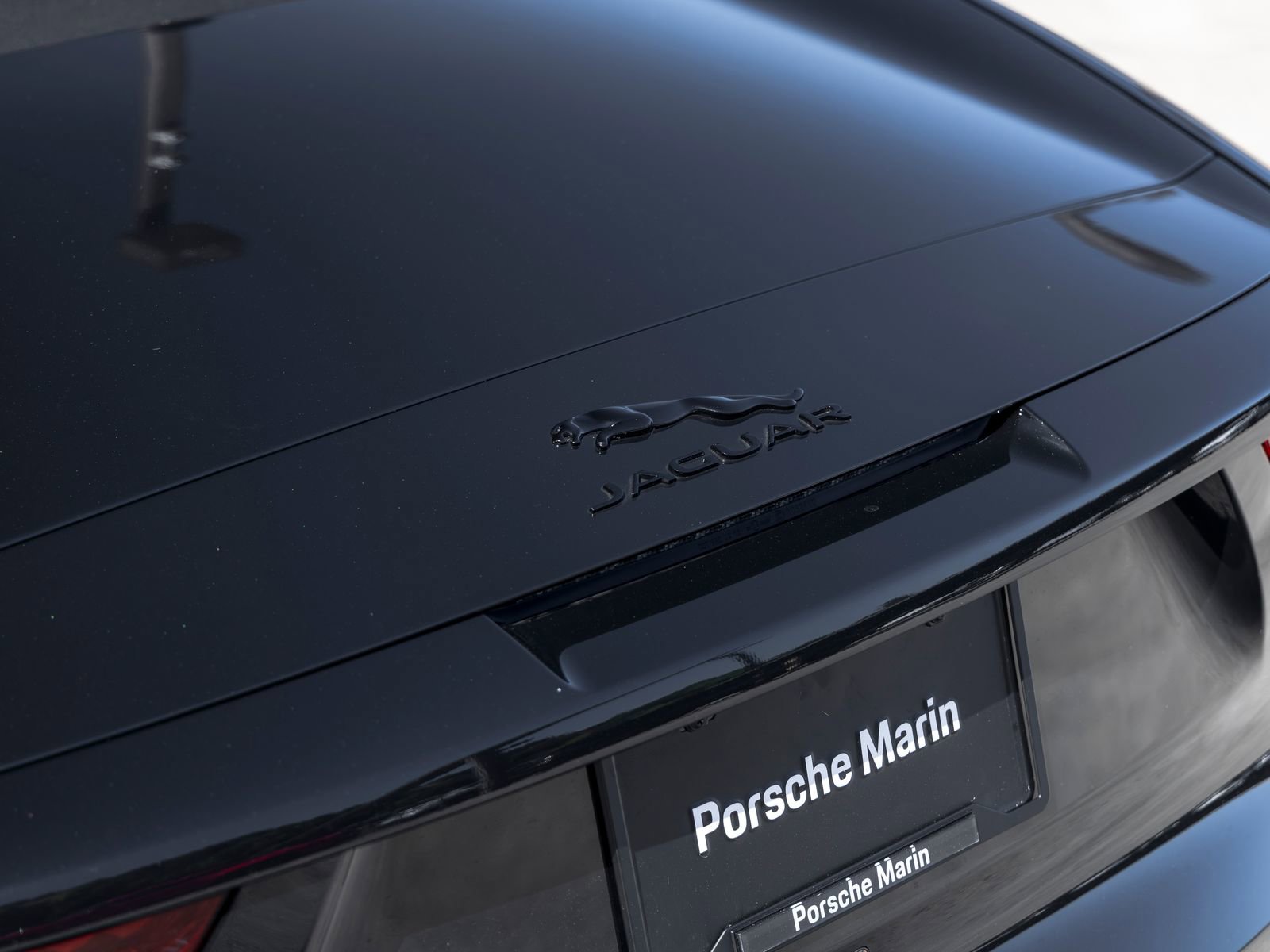 Used 2024 Jaguar F-TYPE R-Dynamic RWD image 20