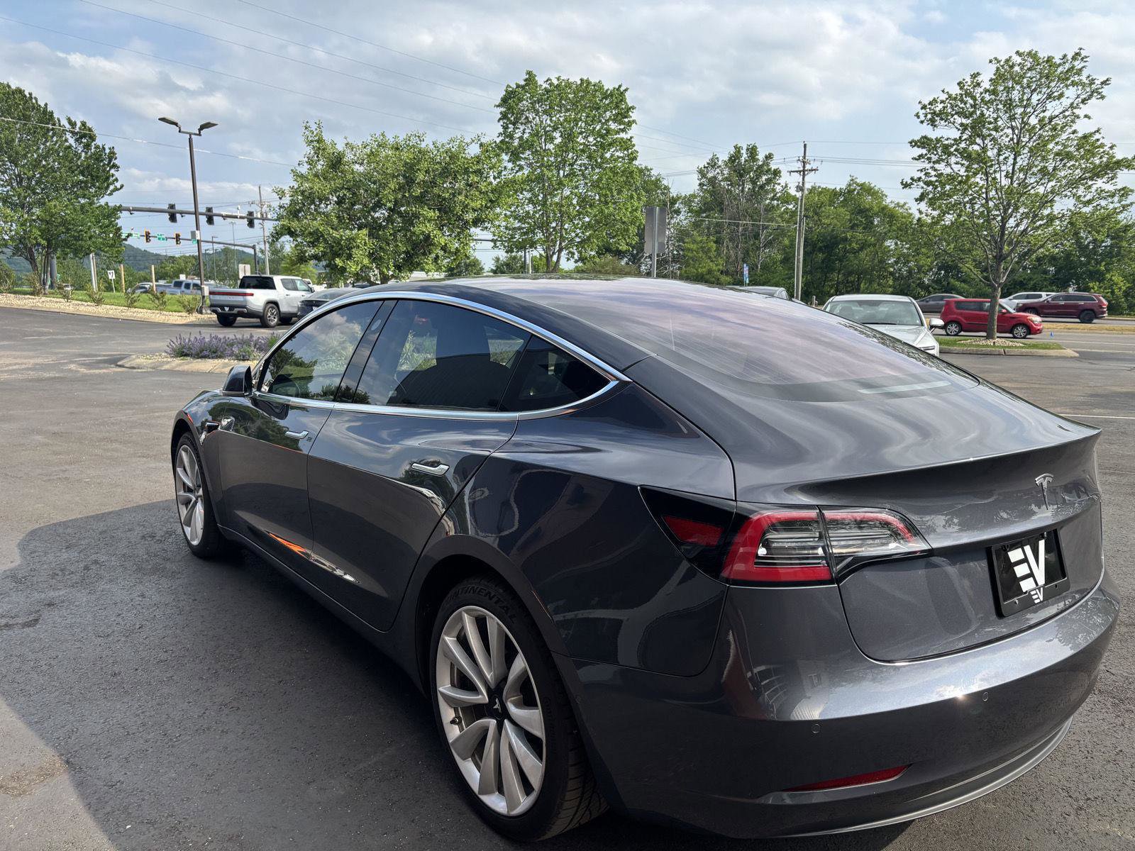 Used 2018 Tesla Model 3 Long Range RWD image 6