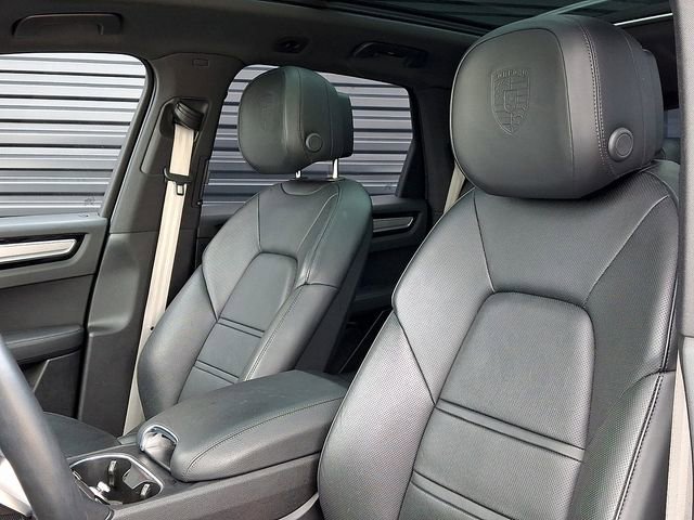 Certified 2023 Porsche Cayenne S Platinum image 5