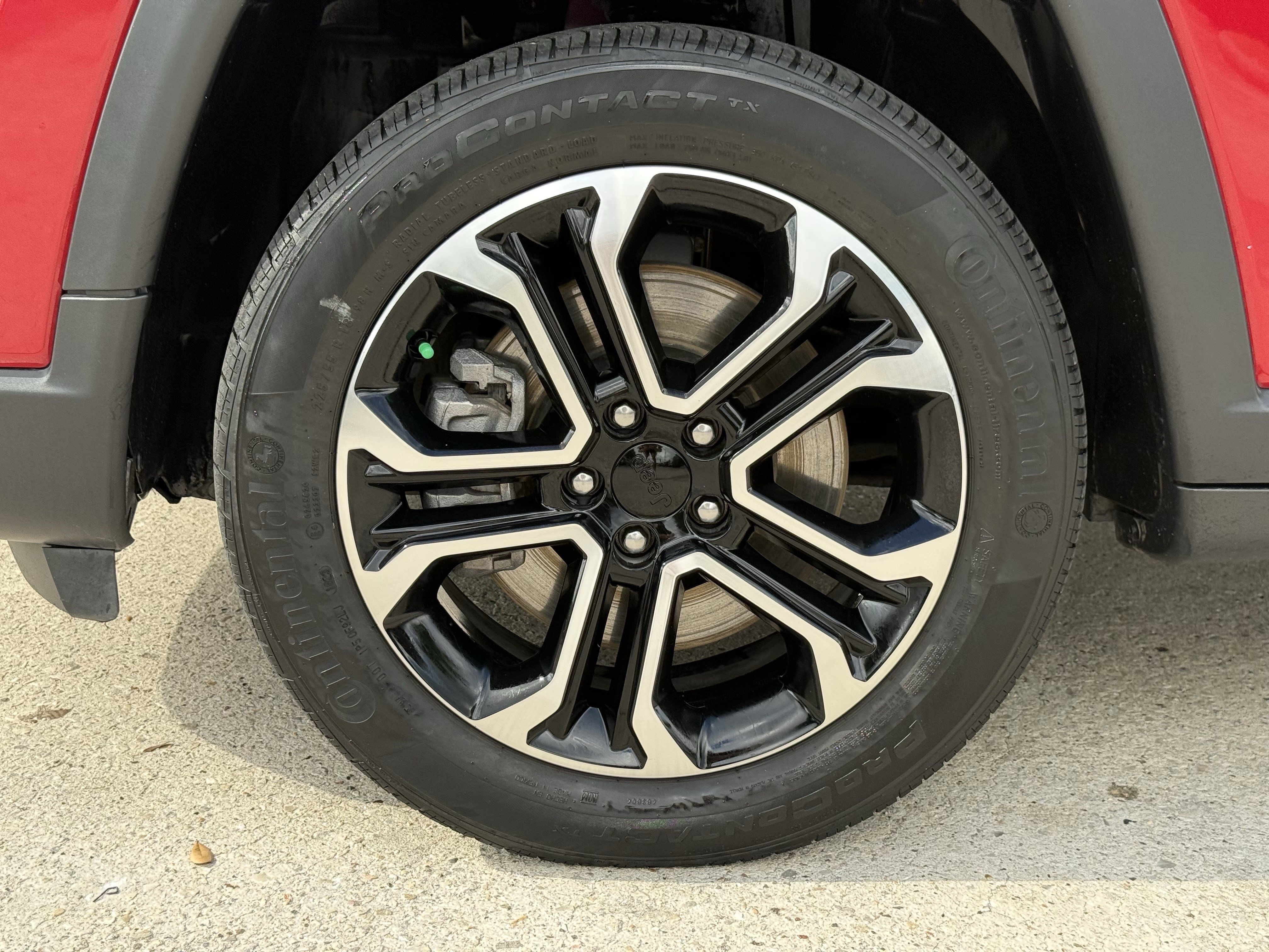 Used 2023 Jeep Compass Limited image 13