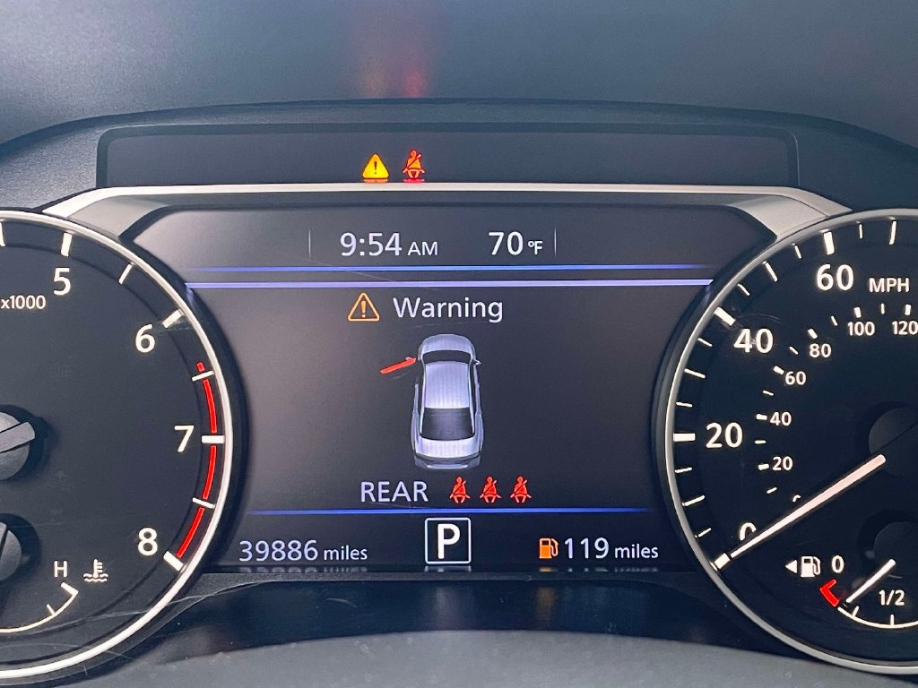 Used 2025 Nissan Altima 2.5 SV FWD image 24