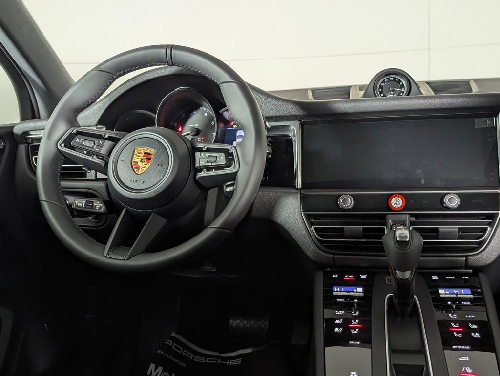 New 2026 Porsche Macan image 20