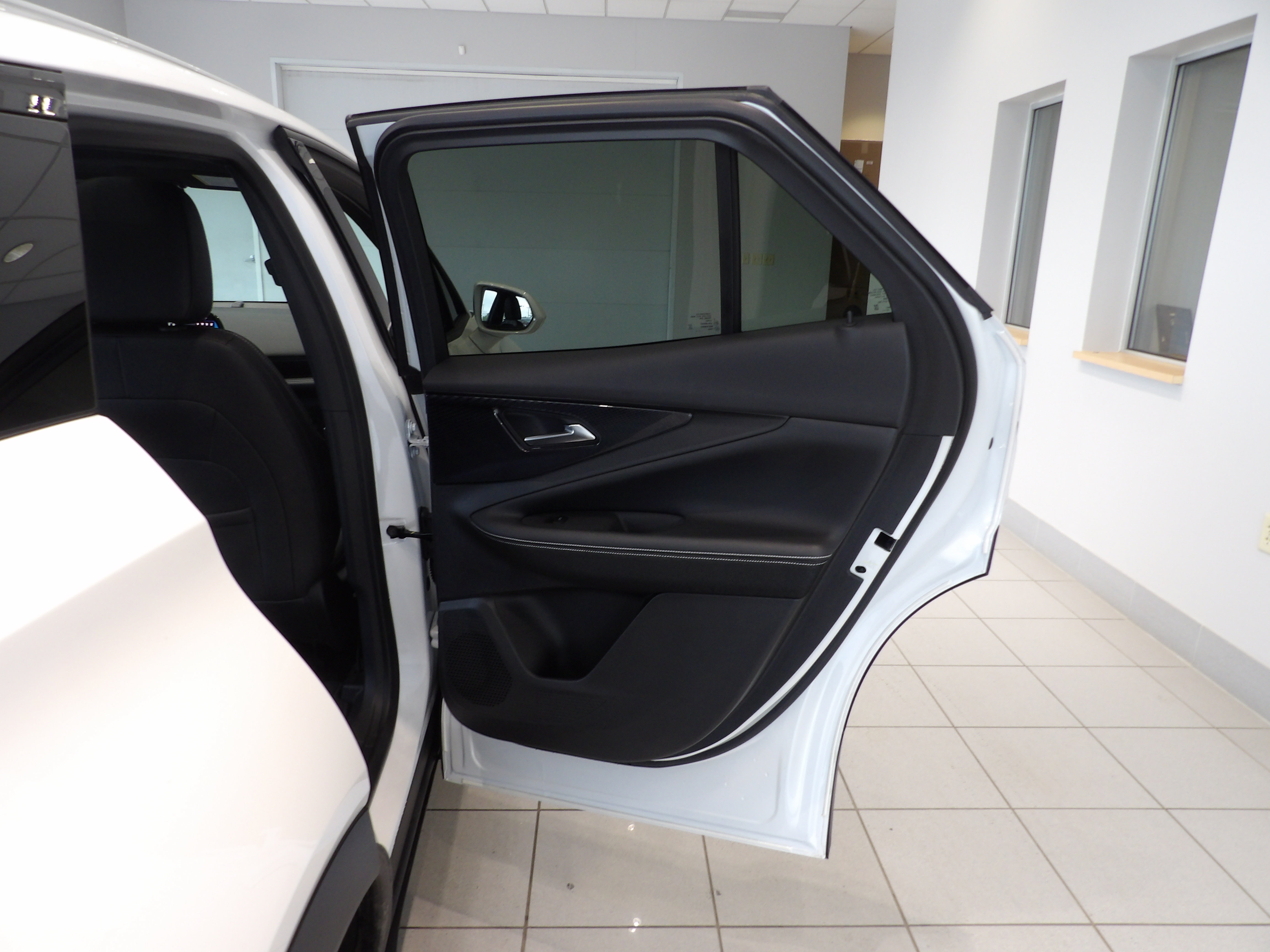 Used 2024 Chevrolet Blazer EV LT AWD/4WD image 23
