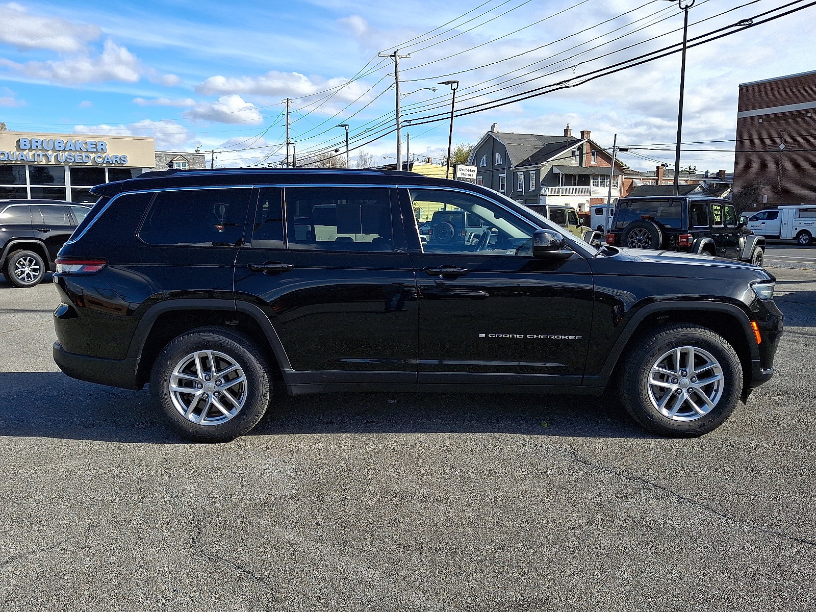 Used 2021 Jeep Grand Cherokee L Laredo w/ Luxury Tech Group I image 8