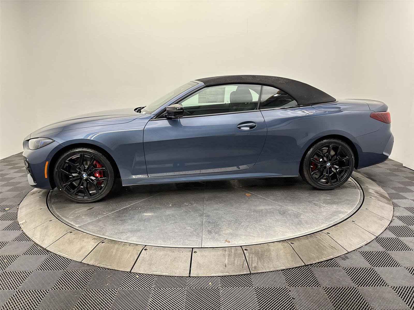 New 2026 BMW 440i xDrive Convertible w/ Premium Package image 16