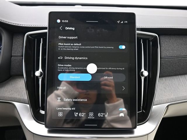 New 2026 Volvo XC90 B6 Ultra w/ Protection Package image 14