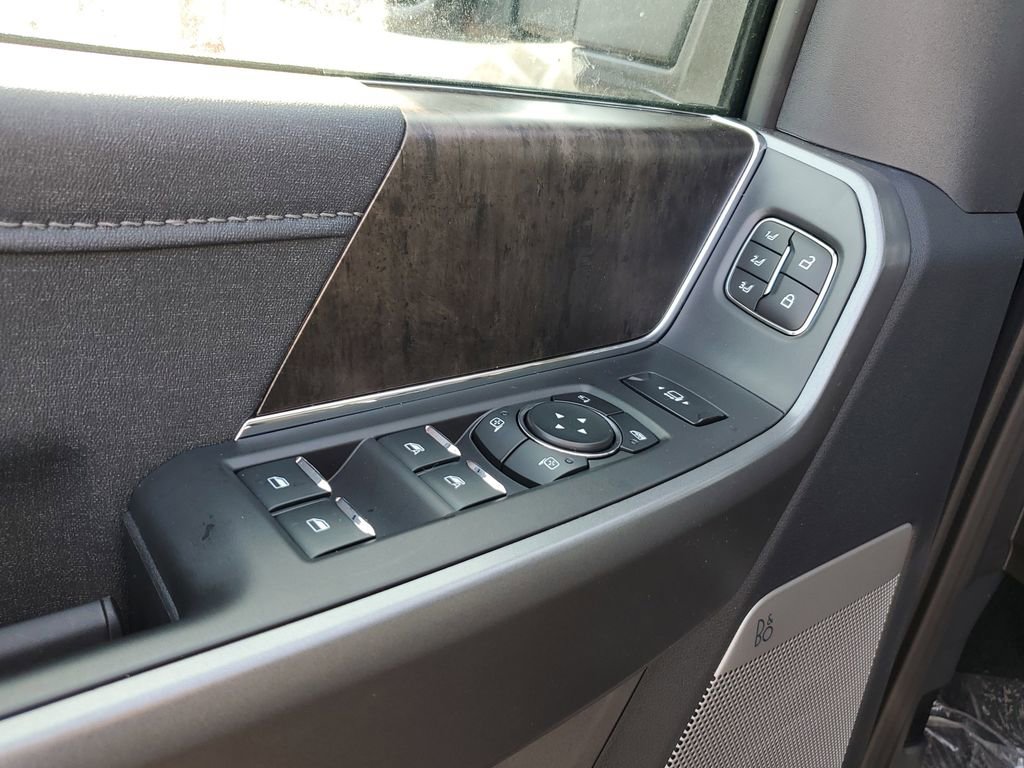 New 2026 Ford F250 Lariat w/ Black Appearance Package image 13