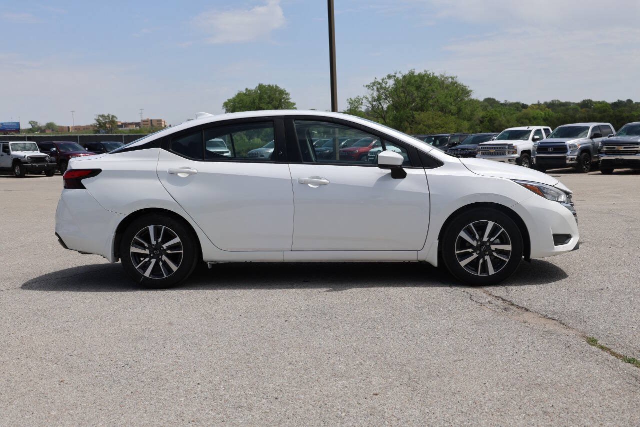 Used 2025 Nissan Versa SV w/ Trunk Package FWD image 7