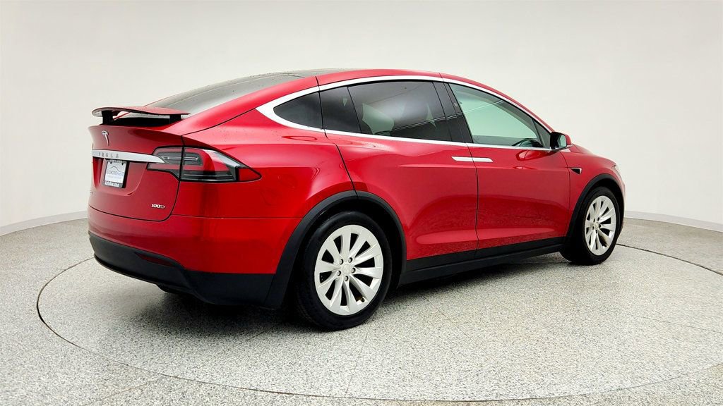 Used 2017 Tesla Model X 100D image 5