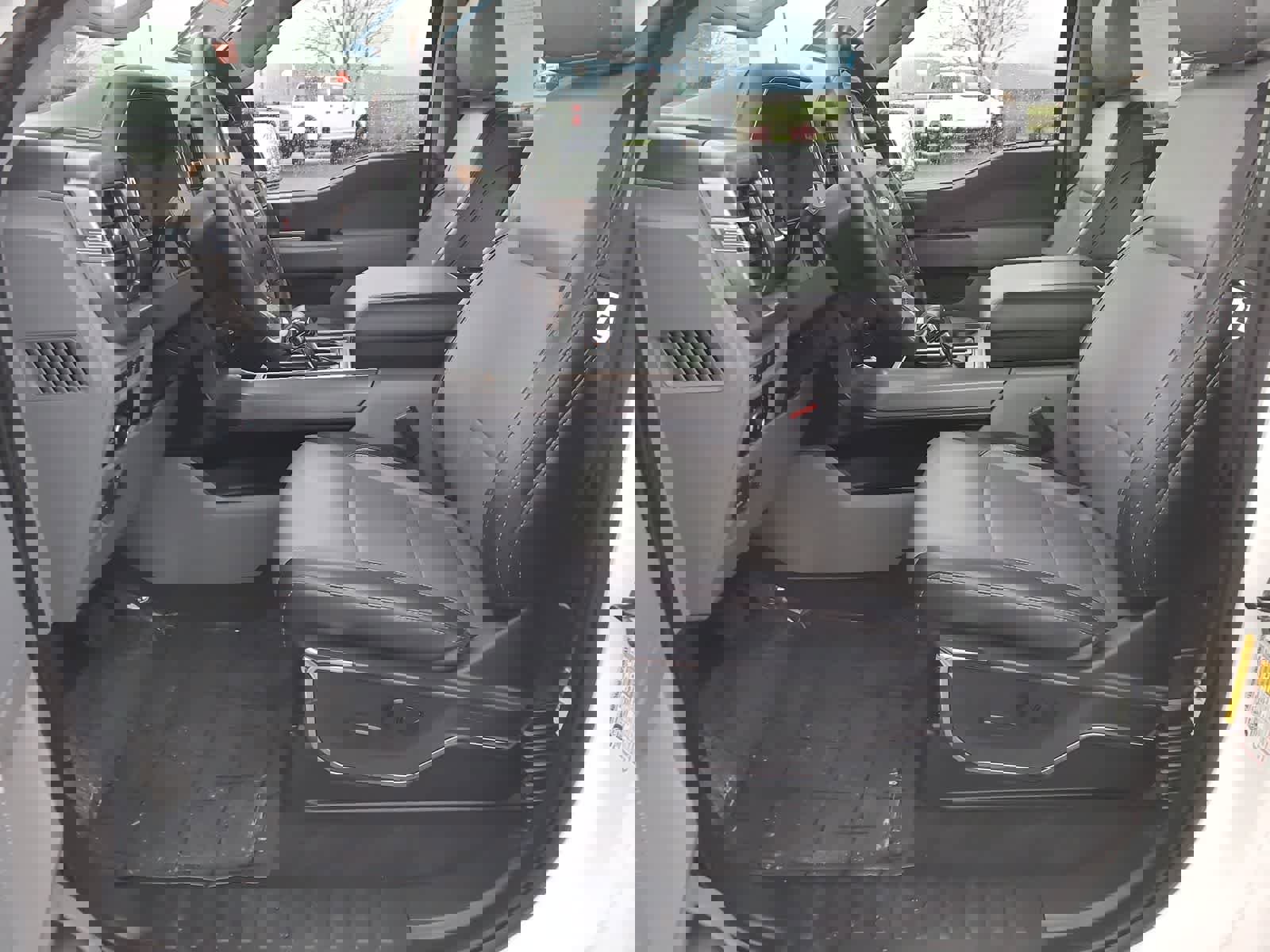 Used 2023 Ford F150 Lariat image 19