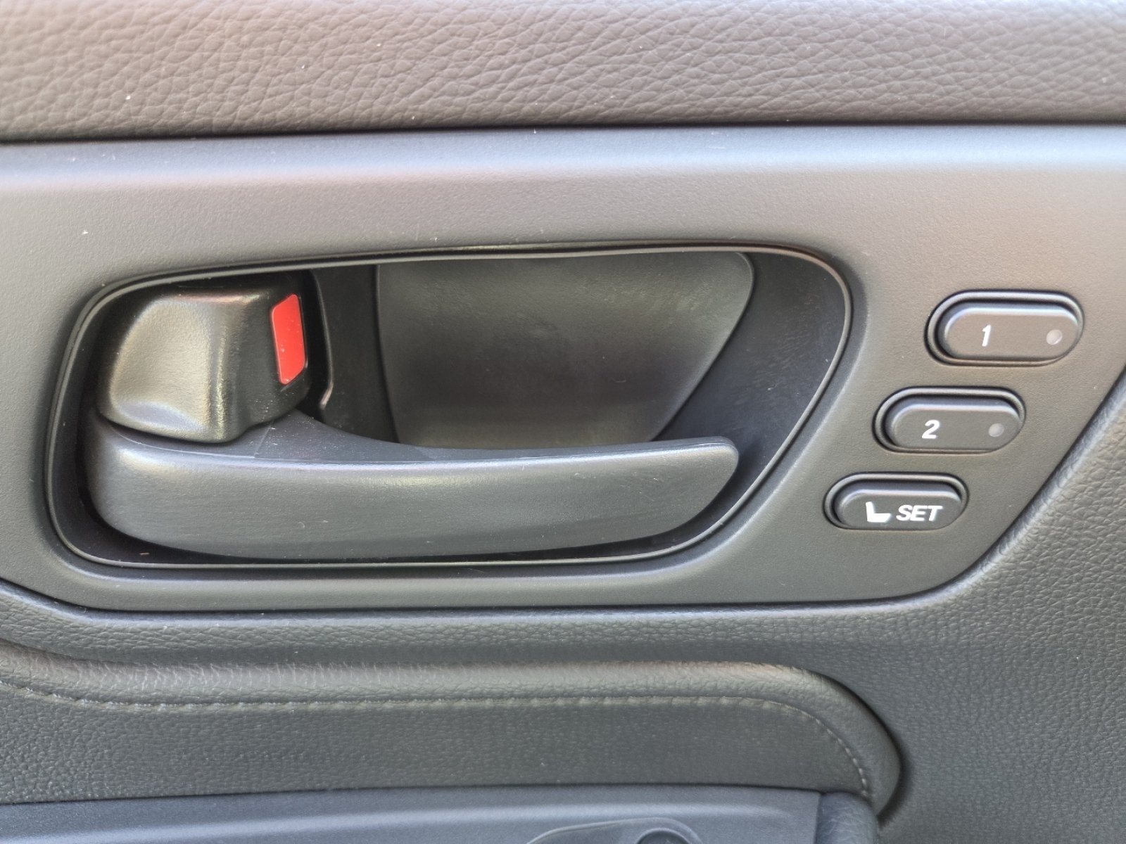 Certified 2025 Honda Odyssey EX-L image 17