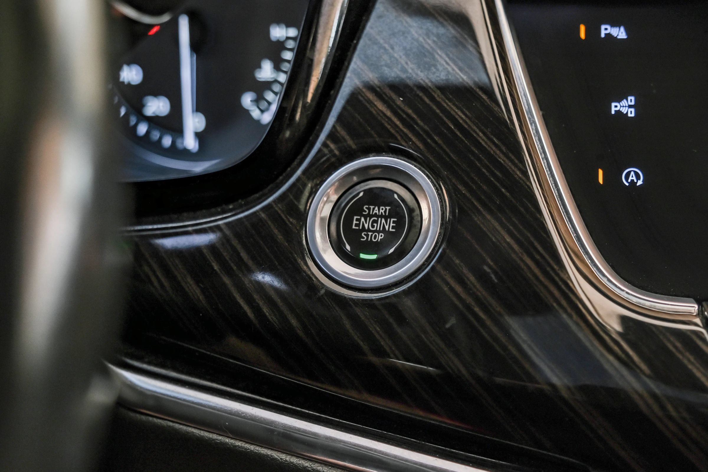 Used 2020 Cadillac XT6 Premium Luxury FWD image 19
