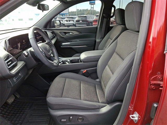 Certified 2024 Chevrolet Traverse LT w/ Midnight/Sport Edition image 13