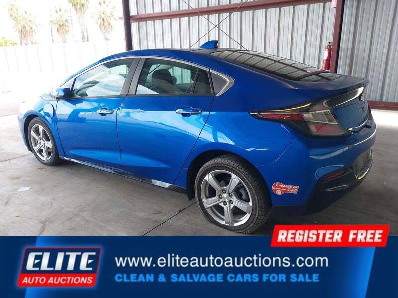 Used 2017 Chevrolet Volt LT w/ Comfort Package FWD image 6