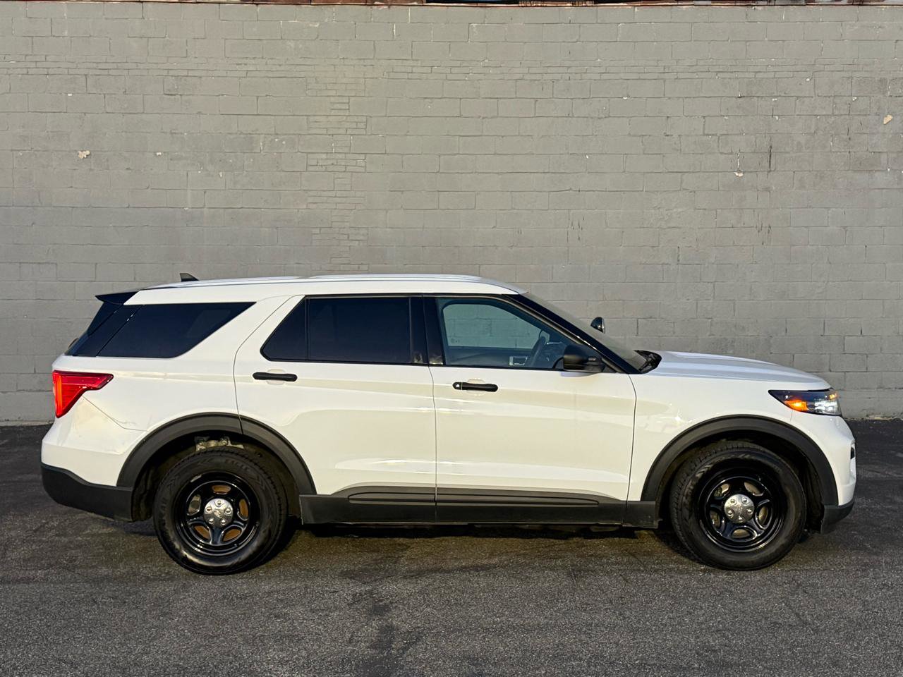 Used 2023 Ford Explorer 4WD Police Interceptor image 8