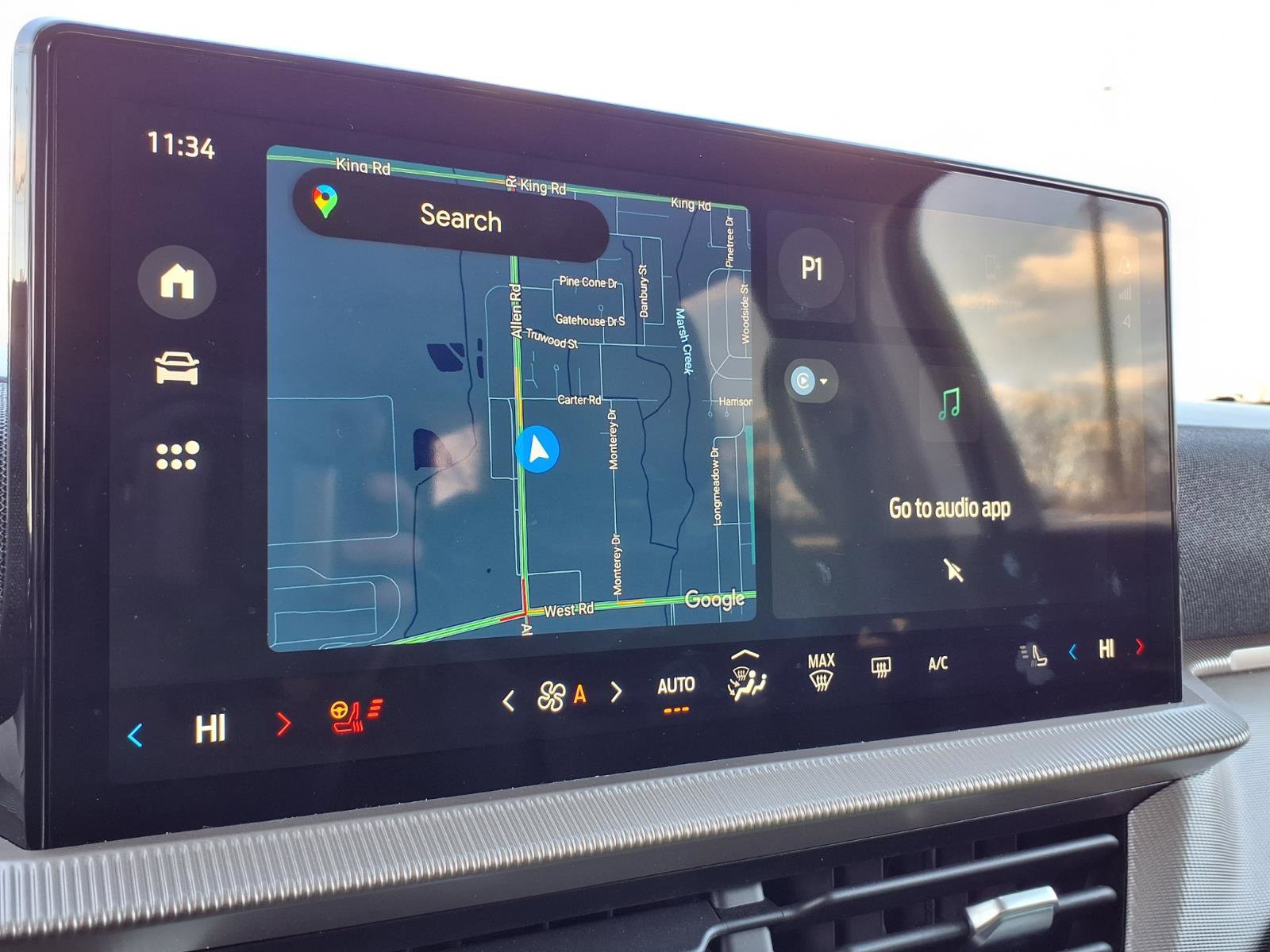 Used 2025 Ford Explorer Active w/ Active Comfort Package image 13