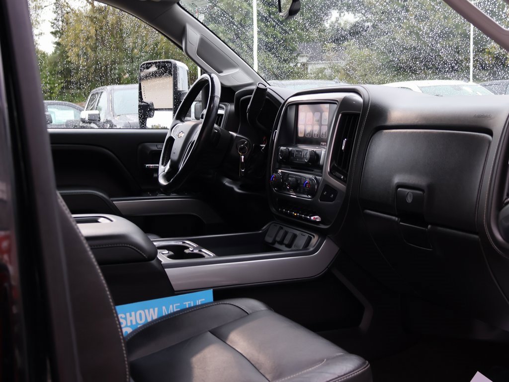 Used 2016 Chevrolet Silverado 3500 LTZ image 38