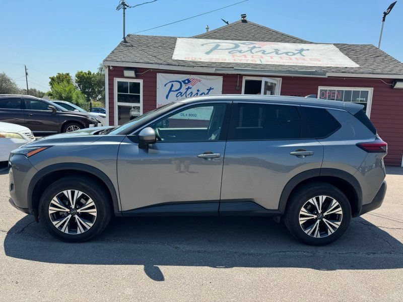 Used 2023 Nissan Rogue SV AWD/4WD image 3