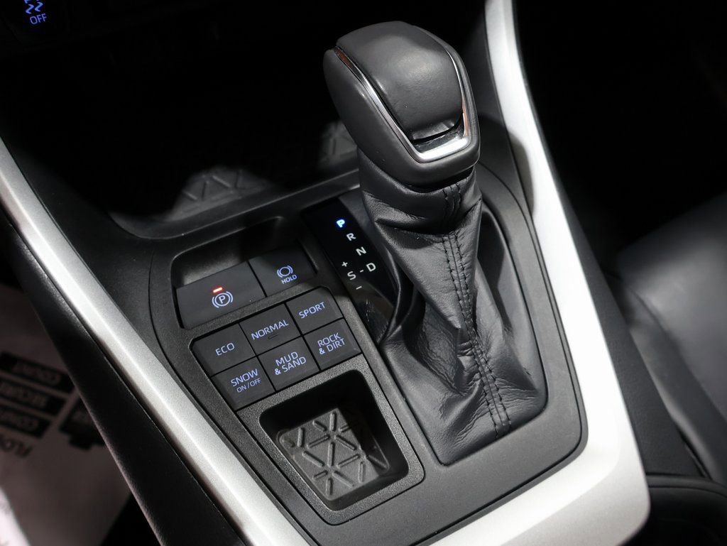 Used 2021 Toyota RAV4 XLE Premium image 35