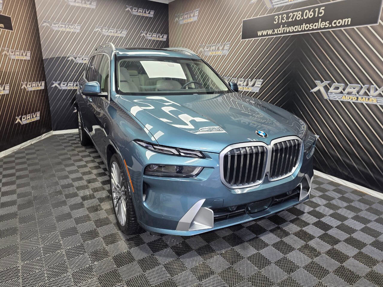 Used 2024 BMW X7 xDrive40i w/ Executive Package AWD/4WD image 7
