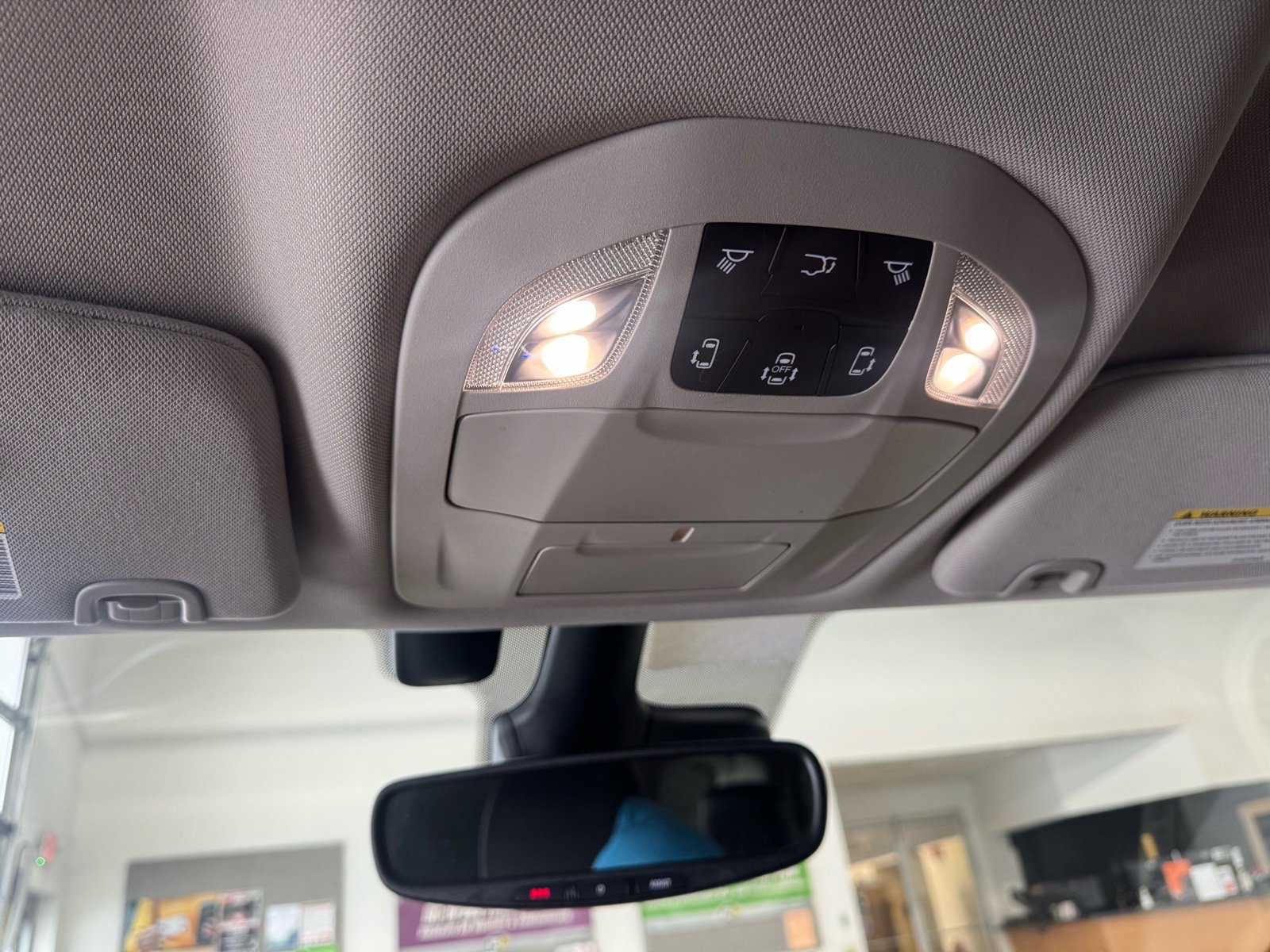 Used 2020 Chrysler Pacifica Touring-L Plus image 24