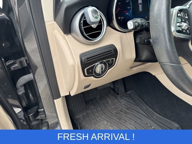 Used 2022 Mercedes-Benz GLC 300 image 5