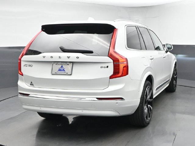 Used 2024 Volvo XC90 B6 Ultimate w/ Protection Package AWD/4WD image 8