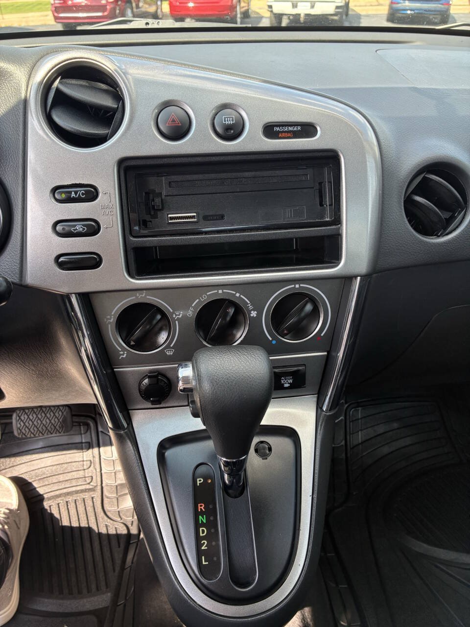 Used 2007 Pontiac Vibe w/ Sun And Sound Package FWD image 13