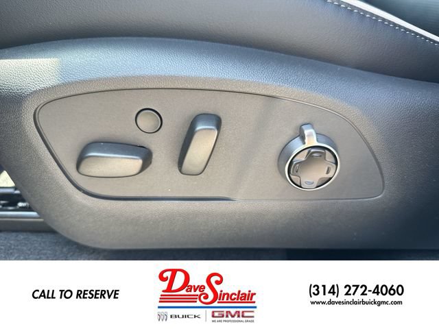 New 2026 Buick Enclave Avenir w/ Super Cruise Package FWD image 12